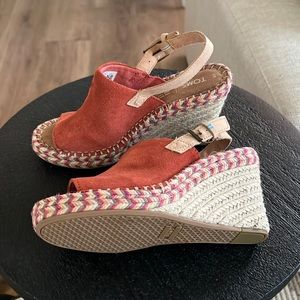 Toms wedge sandals
